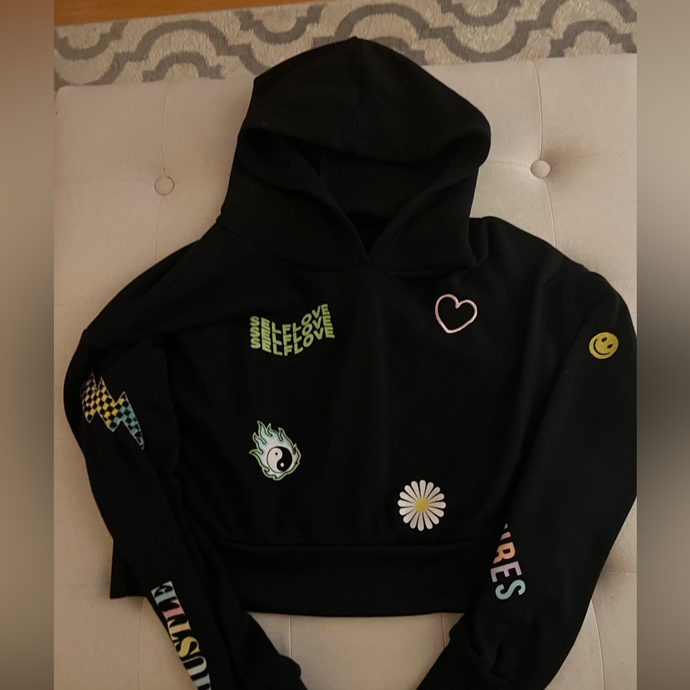 Women’s crop top sweatshirt, size small